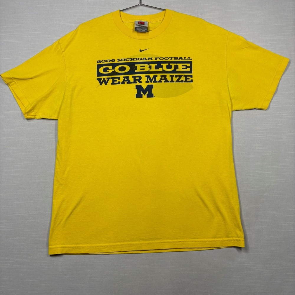 Nike‎ Center Swoosh Michigan Wolverines Student Alumni Shirt Men XL Yellow '06